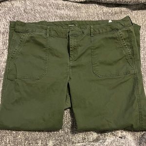Old Navy pixie pants size 18